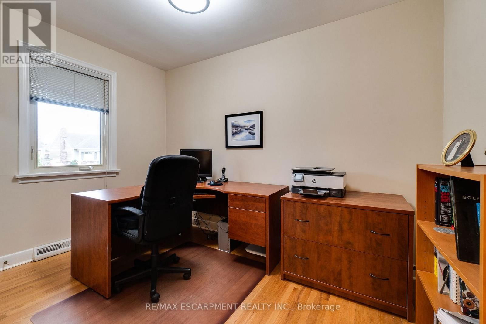 1435 ALFRED CRESCENT Image 32