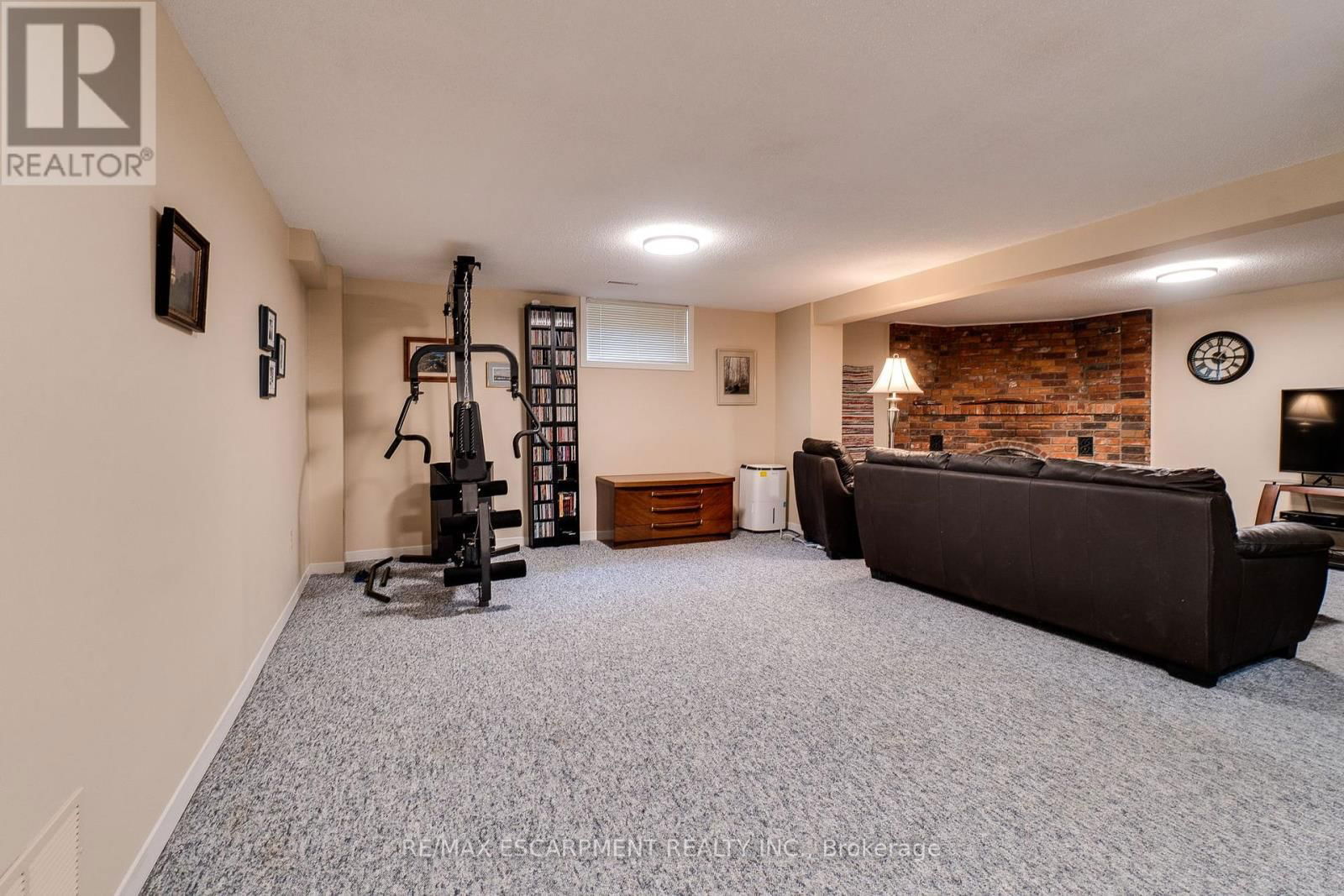 1435 ALFRED CRESCENT Image 38