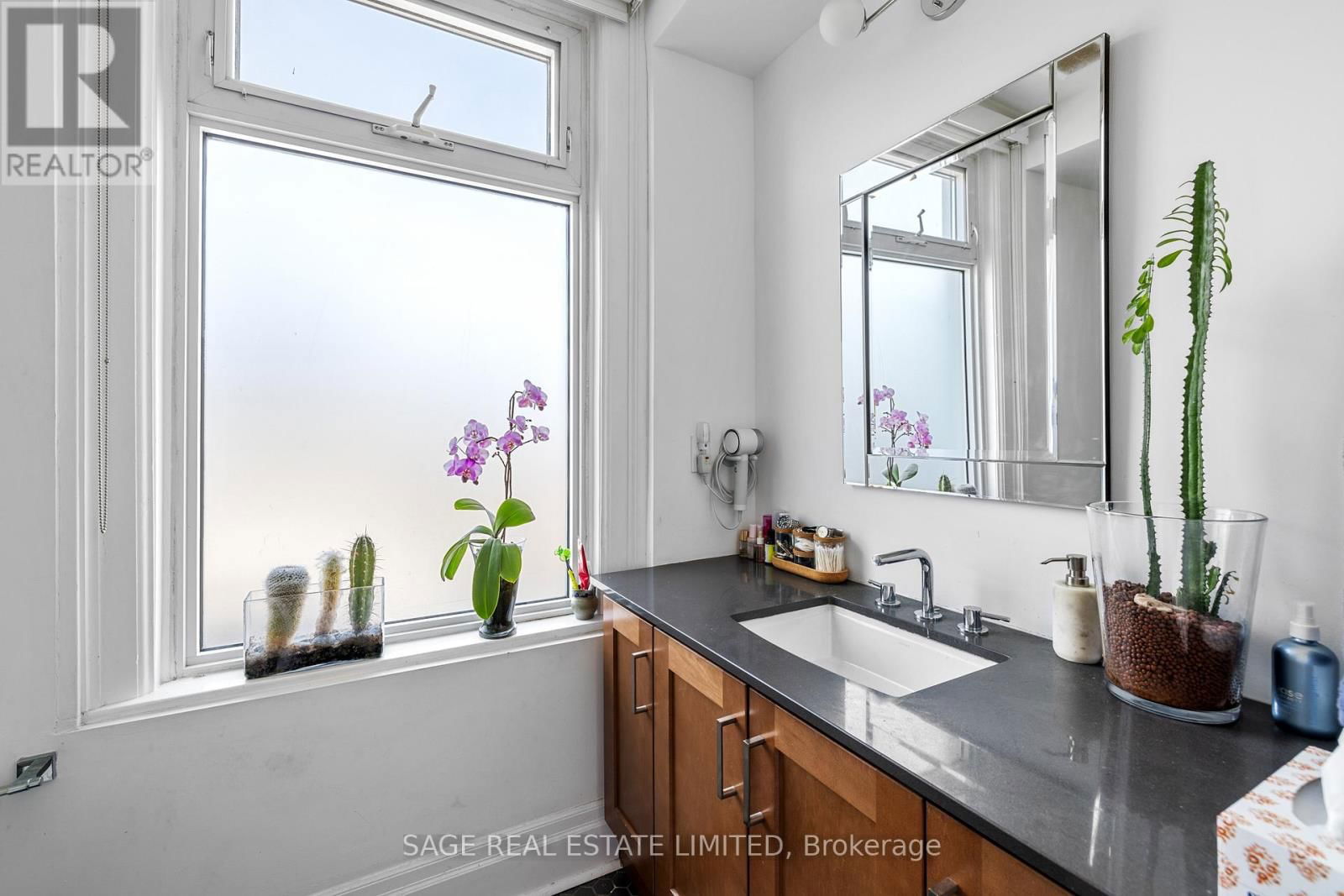 3A - 1 LANSDOWNE AVENUE Image 4