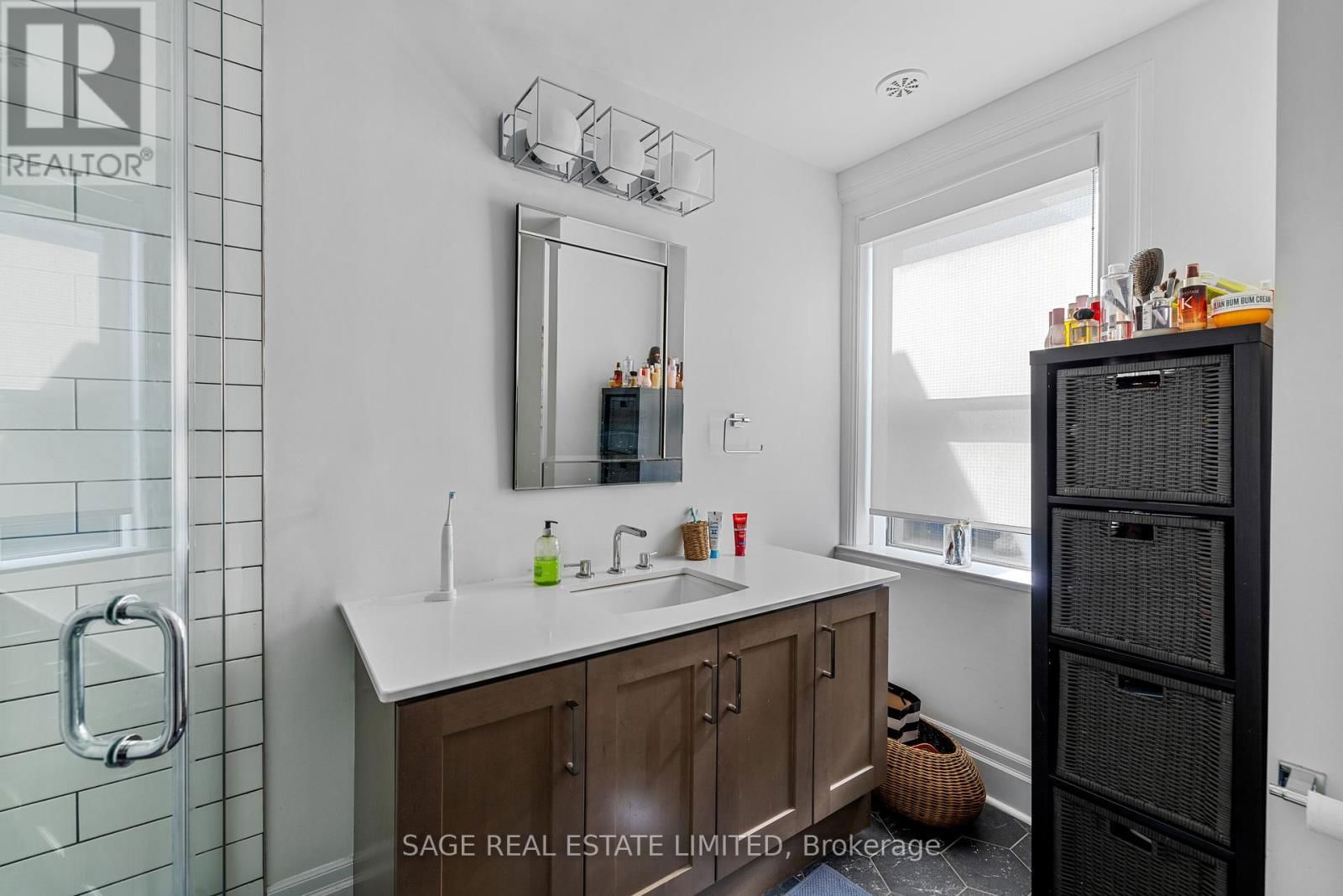 3A - 1 LANSDOWNE AVENUE Image 8