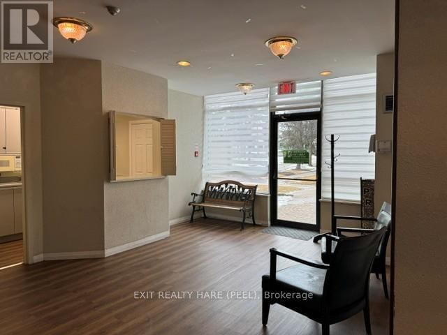 1002 - 26 HANOVER ROAD Image 38