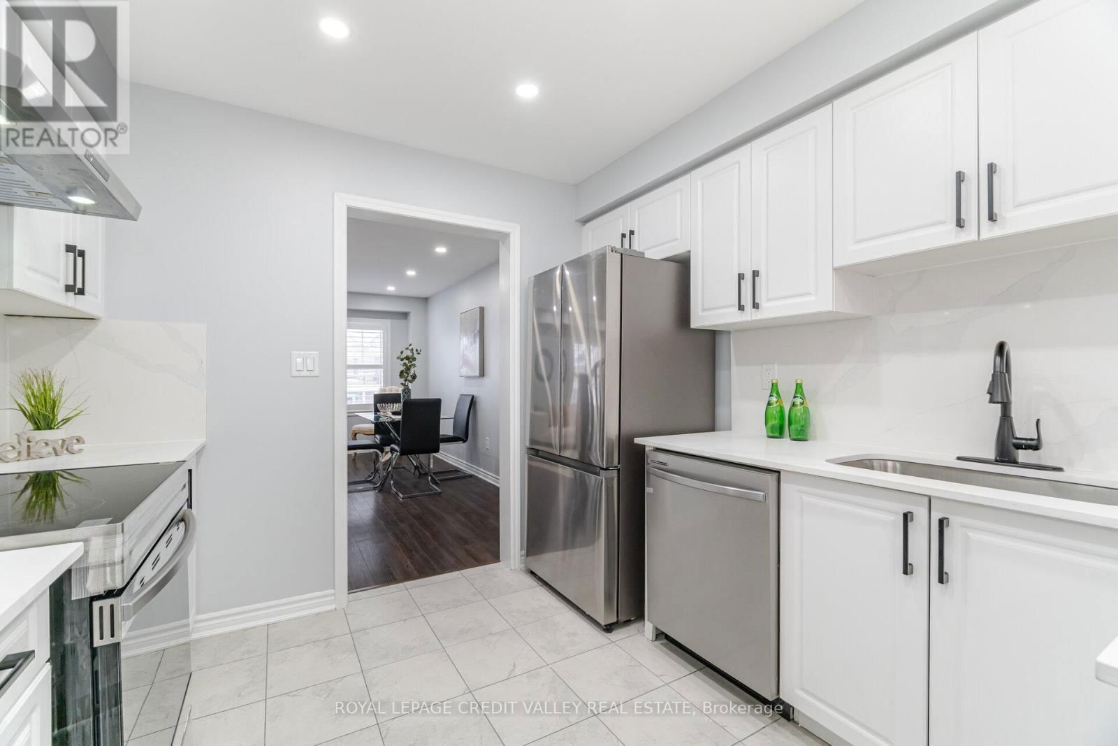 114 WHITLOCK AVENUE Image 18