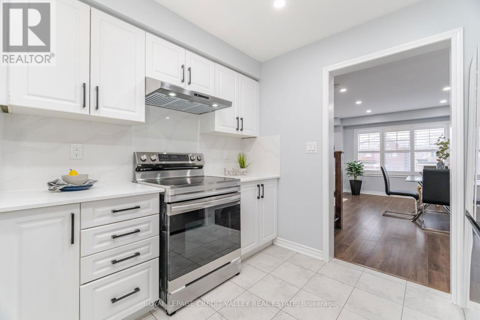 114 WHITLOCK AVENUE Image 20