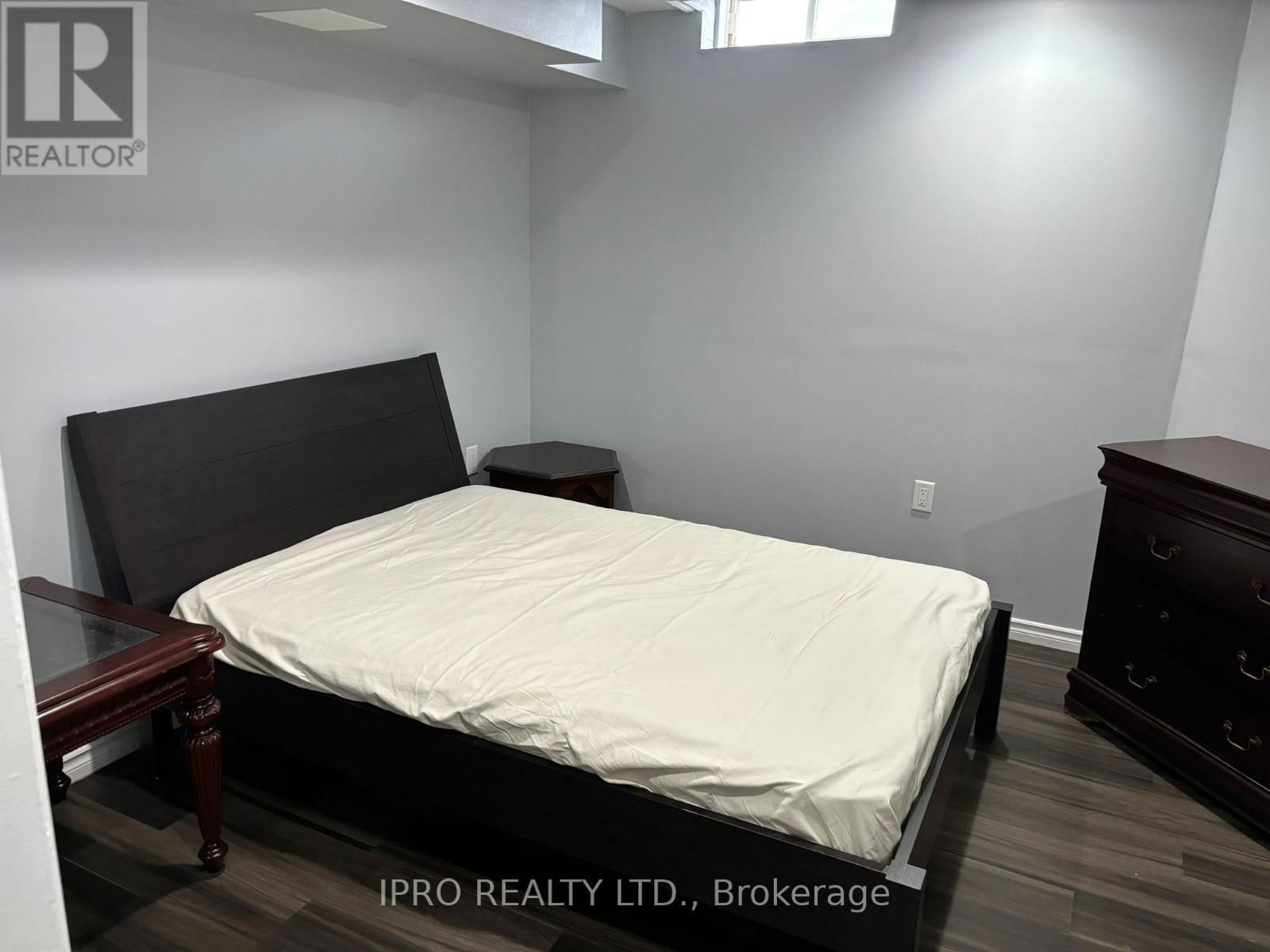 Bsmt - 3 OSWALD ROAD Image 5