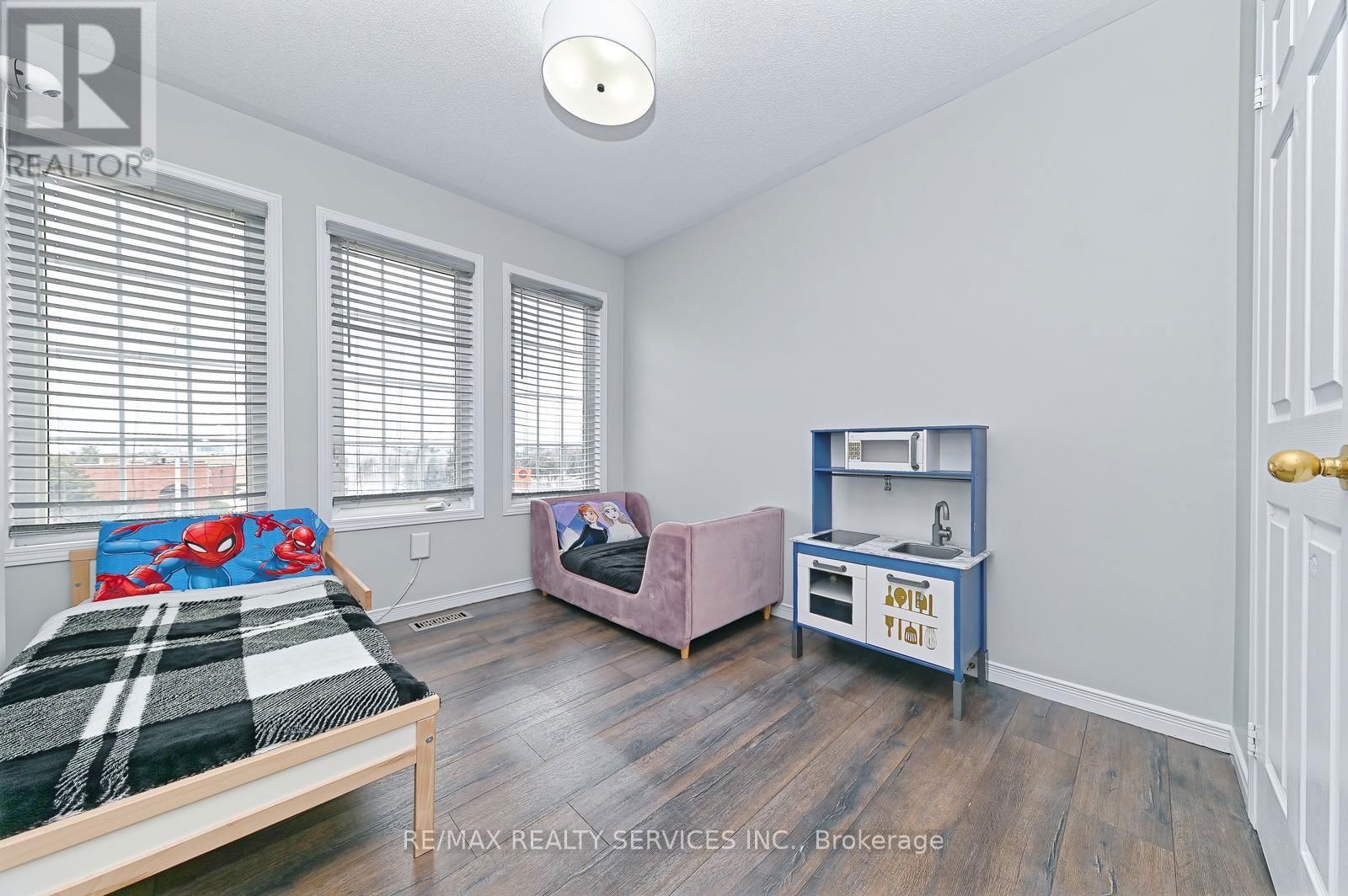 109 - 7035 REXWOOD ROAD Image 34