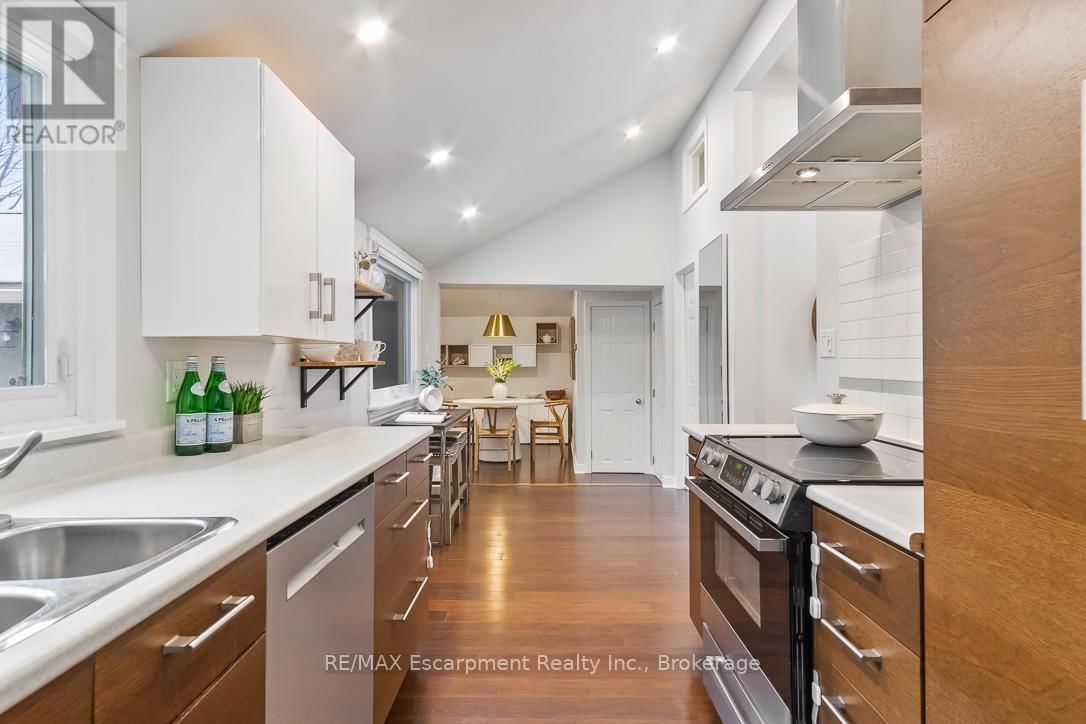 12 WASHINGTON AVENUE Image 3