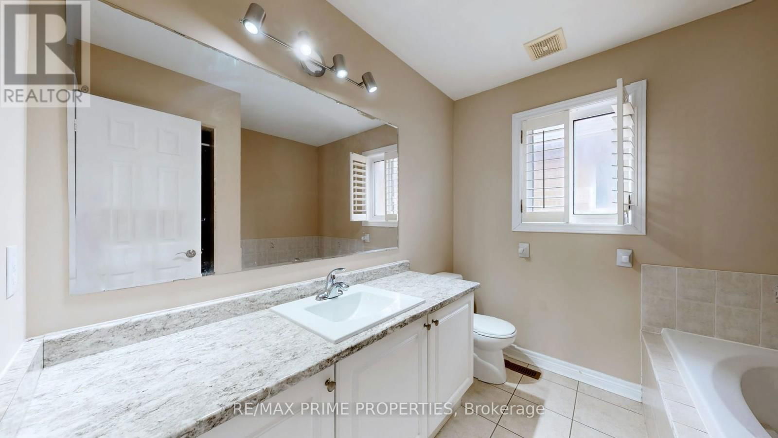 118 FAIRHILL AVENUE Image 21