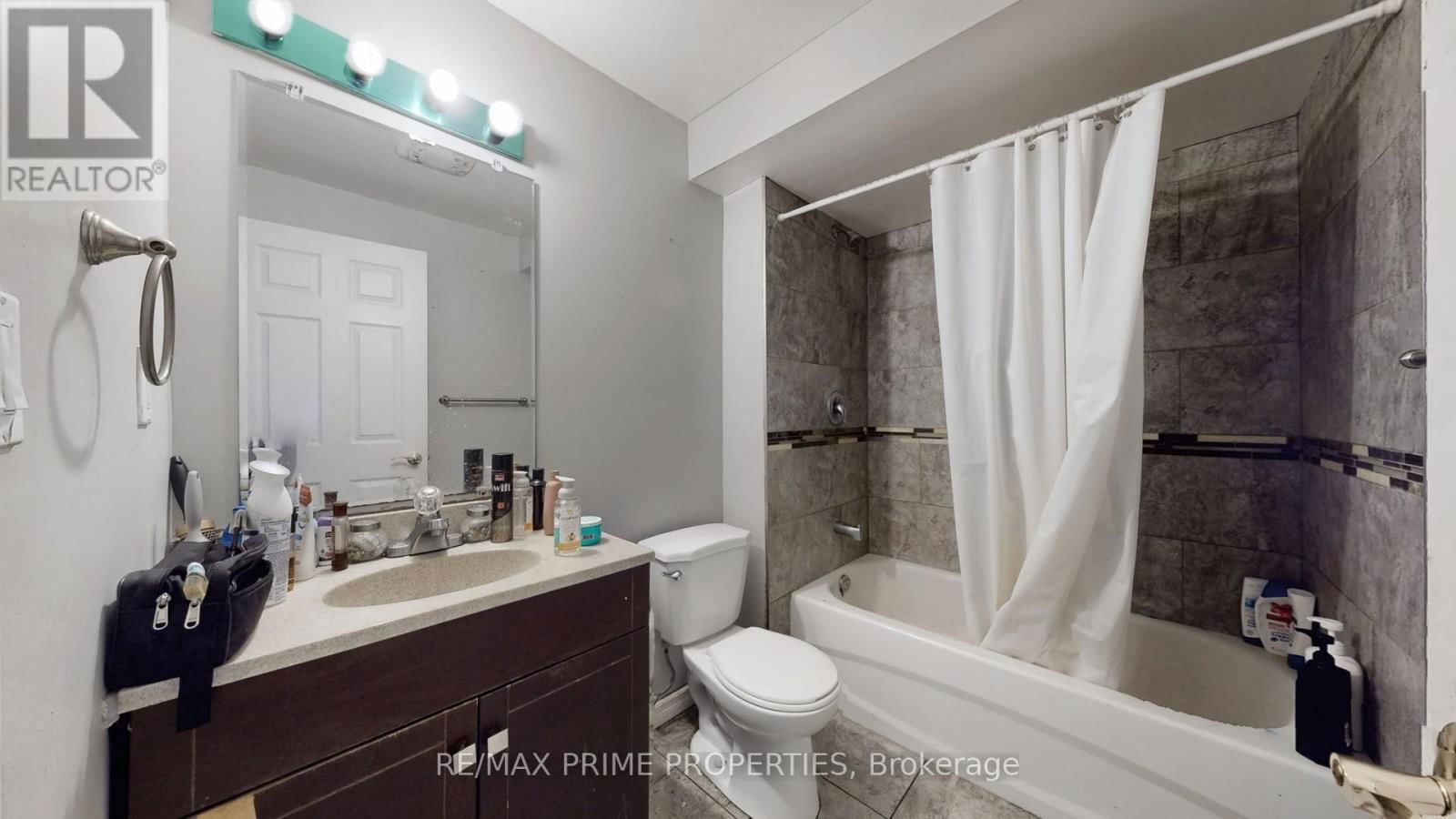 118 FAIRHILL AVENUE Image 32