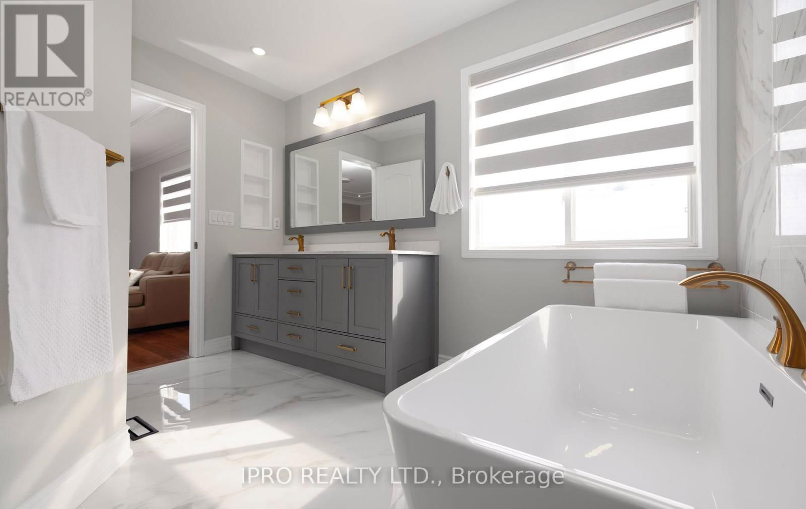 3 BALMY WAY Image 33