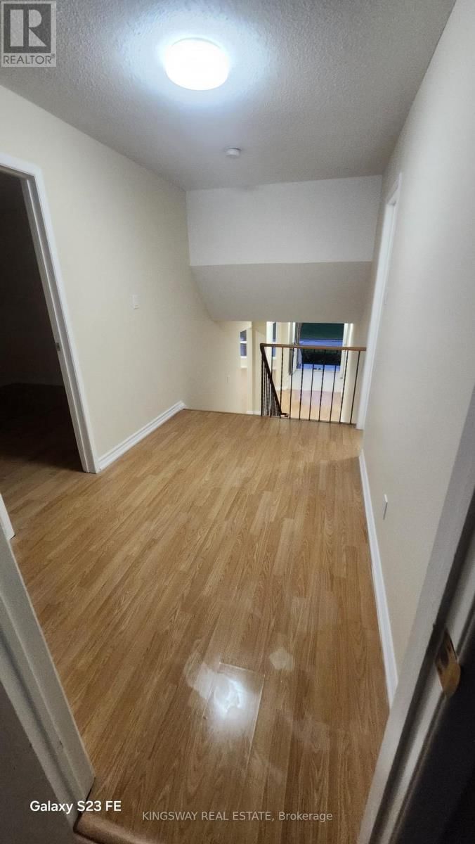 2401 AMBLECOTE LANE Image 13