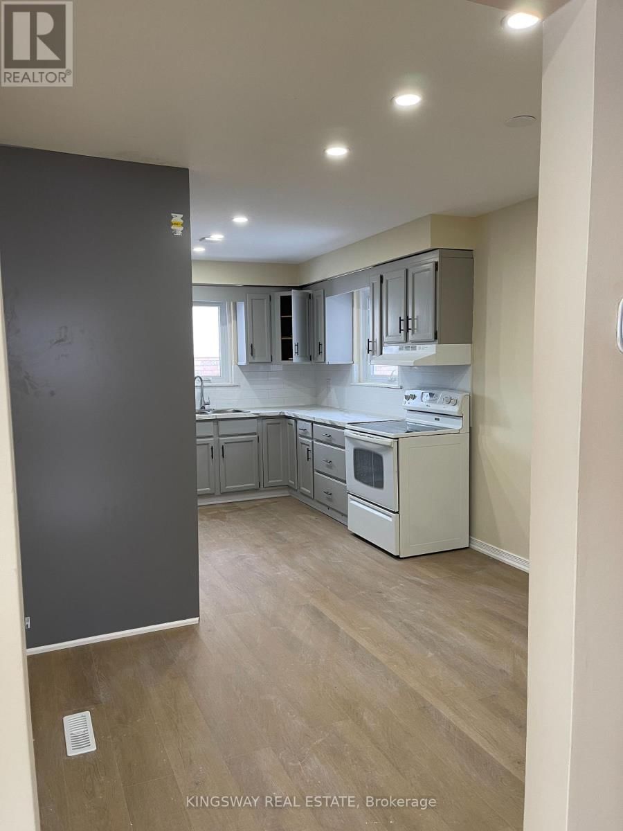 2401 AMBLECOTE LANE Image 3