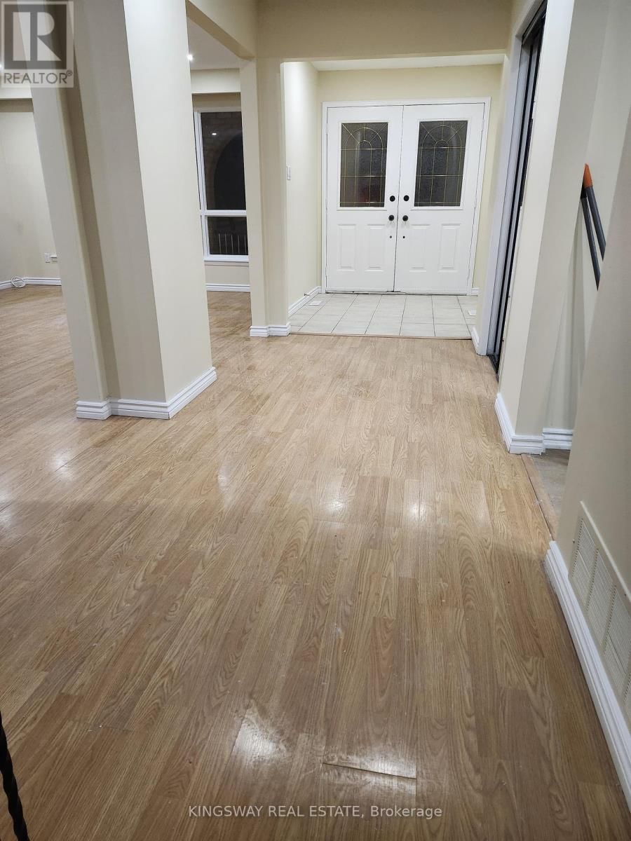 2401 AMBLECOTE LANE Image 7