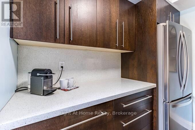 24 - 1528 LANCASTER DRIVE Image 12