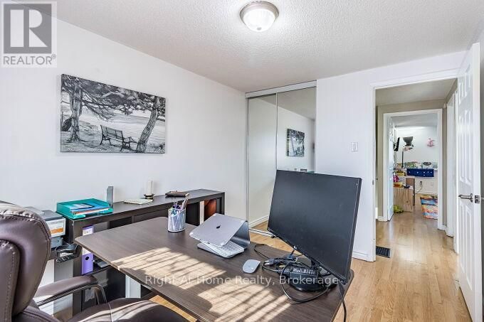 24 - 1528 LANCASTER DRIVE Image 23