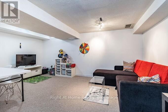 24 - 1528 LANCASTER DRIVE Image 29