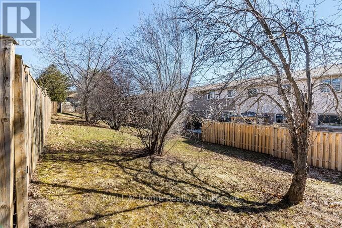 24 - 1528 LANCASTER DRIVE Image 37