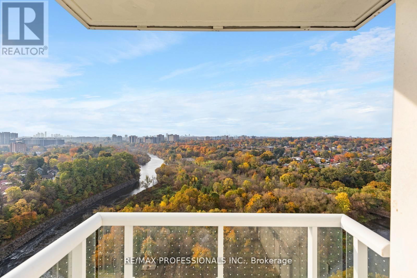 1603 - 10 WILBY CRESCENT Image 3