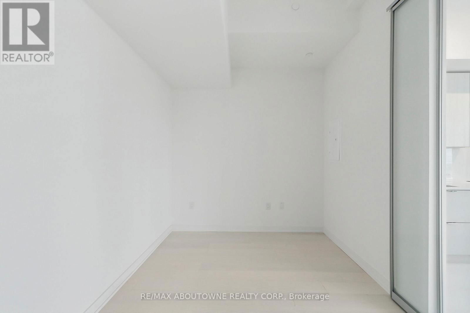 6001 - 3883 QUARTZ ROAD Image 15