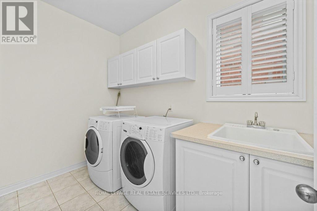 1387 FERNCREST ROAD Image 14