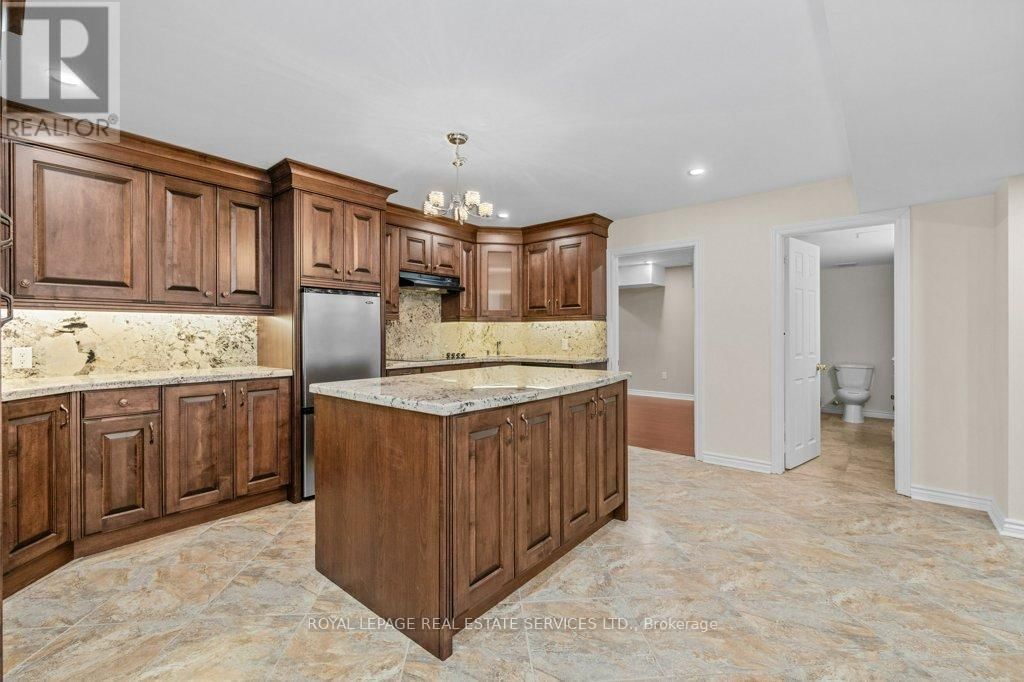 1387 FERNCREST ROAD Image 29