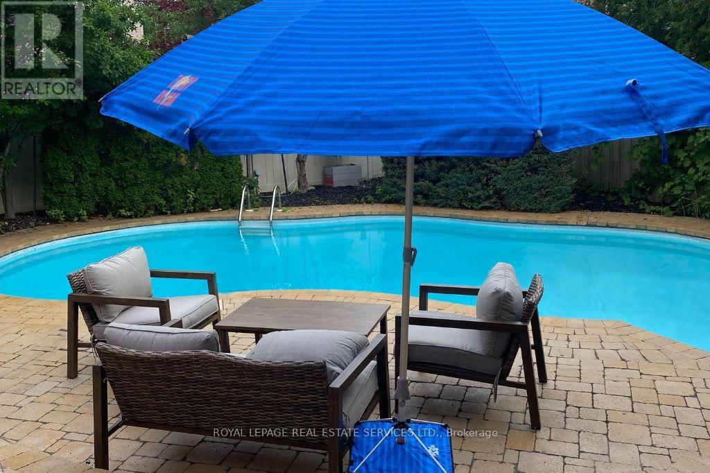 1387 FERNCREST ROAD Image 34