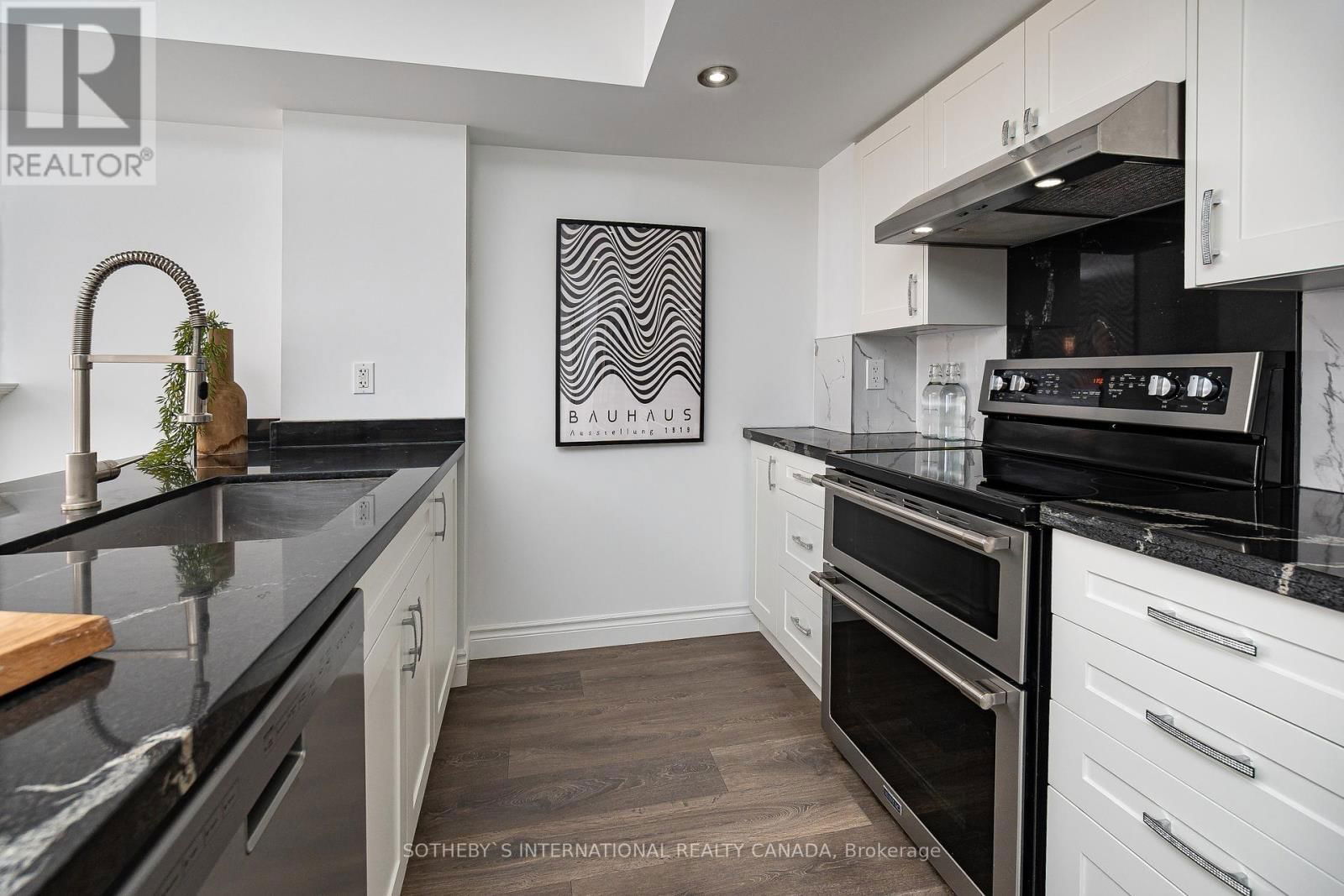 102 - 16 FOUNDRY AVENUE Image 11