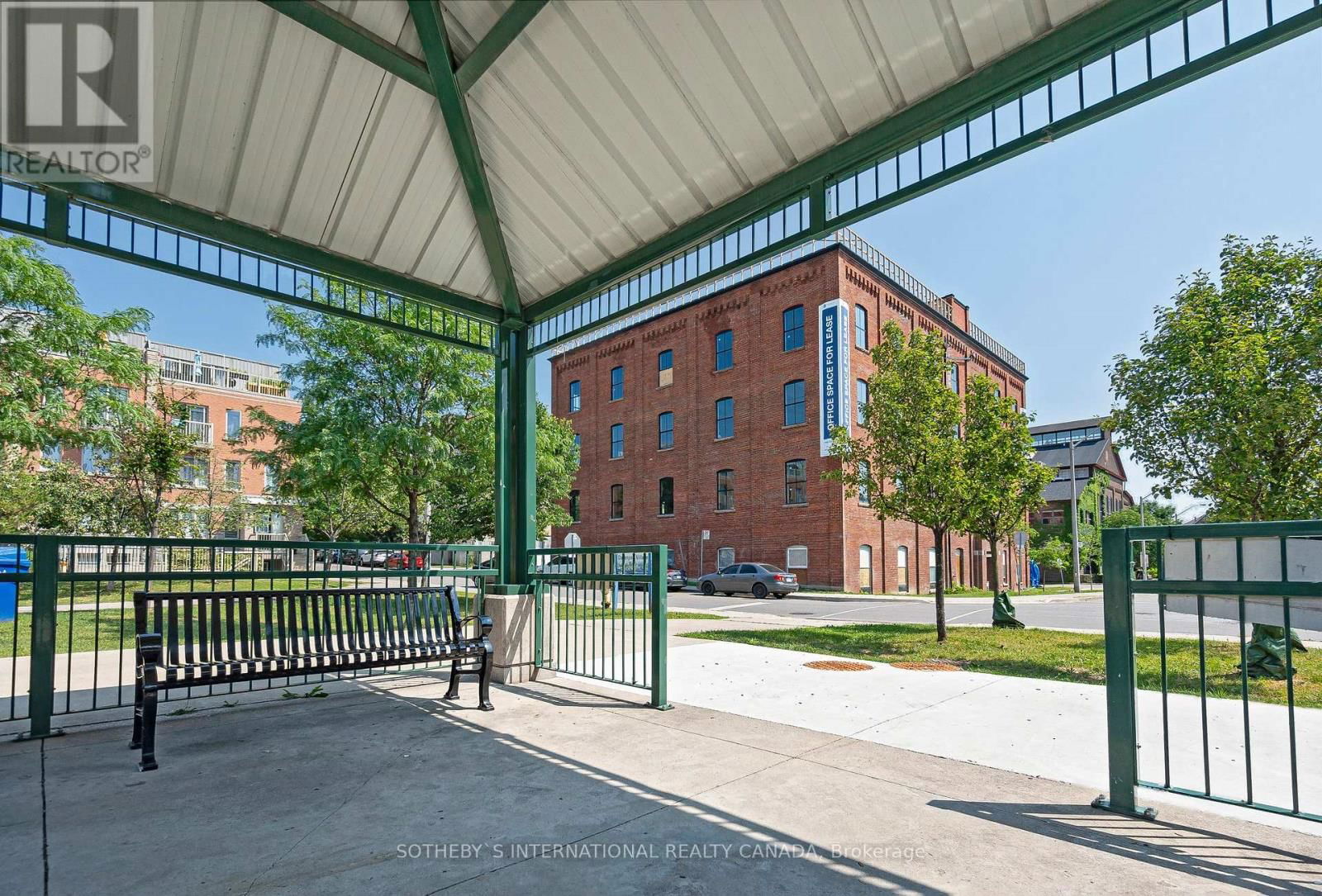 102 - 16 FOUNDRY AVENUE Image 31