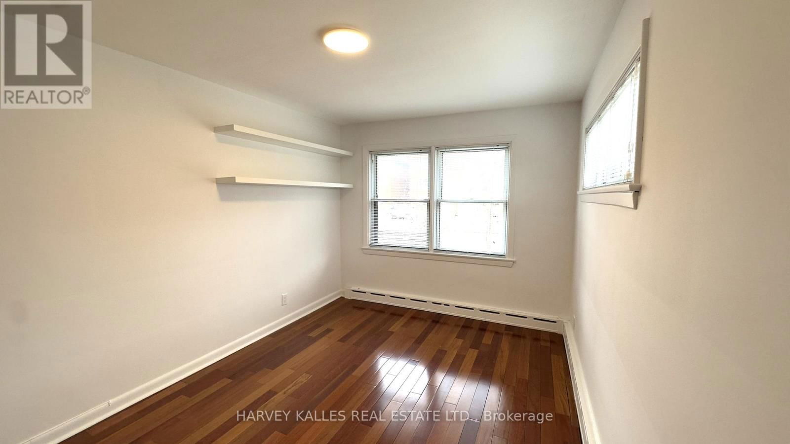 2 - 267 INDIAN GROVE Image 10