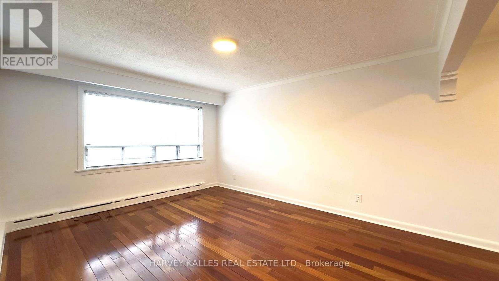 2 - 267 INDIAN GROVE Image 3
