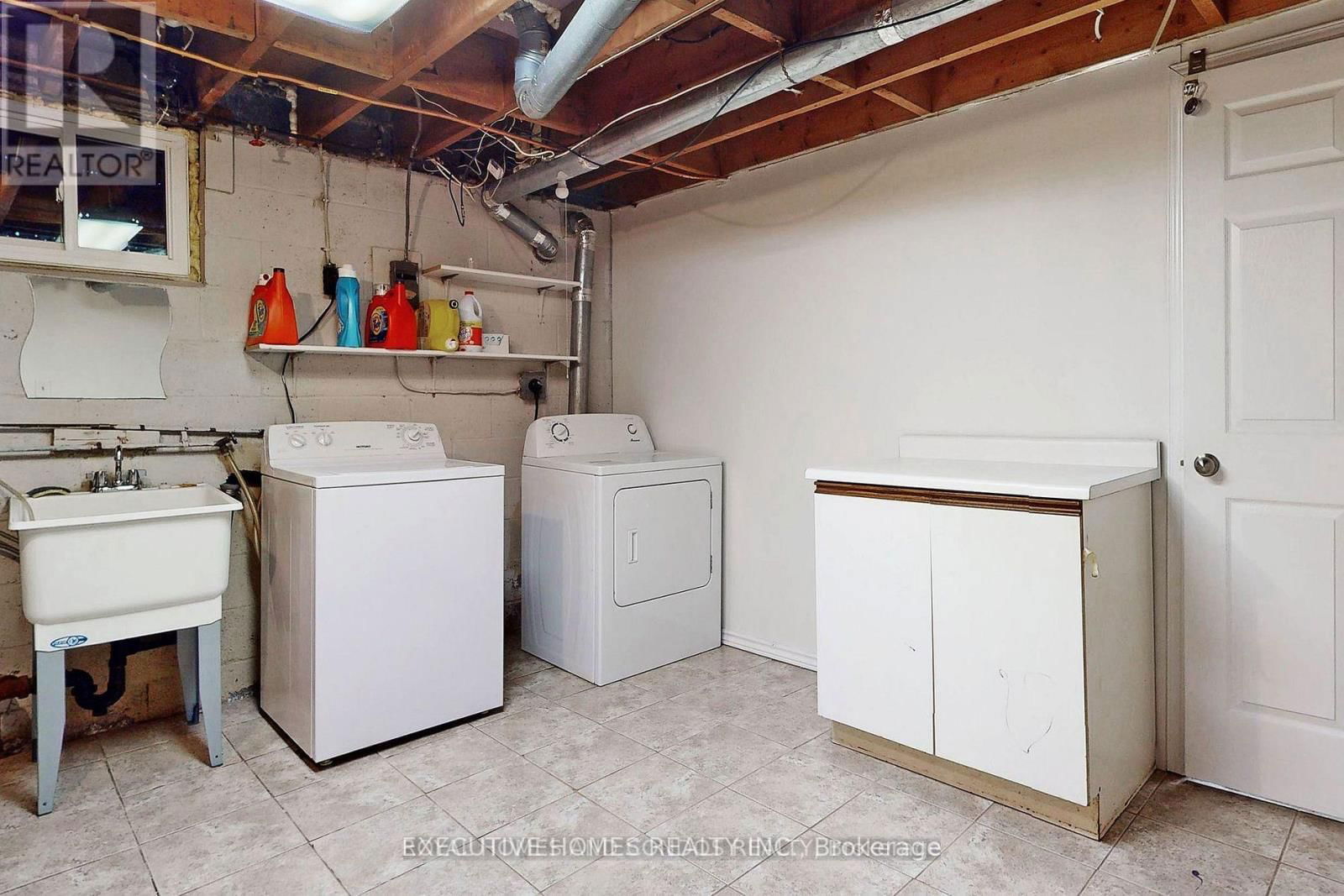 2221 GHENT AVENUE Image 23