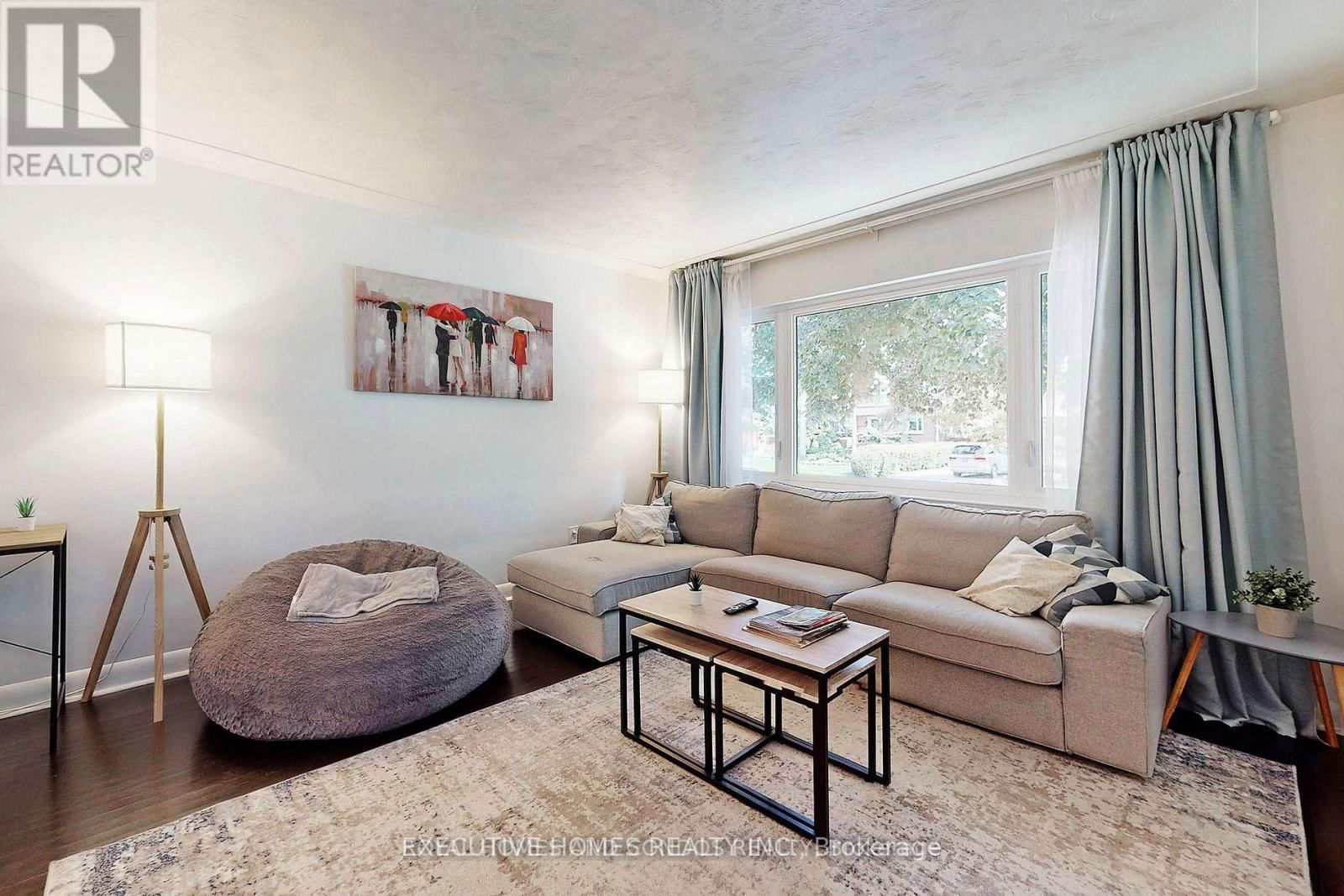 2221 GHENT AVENUE Image 4