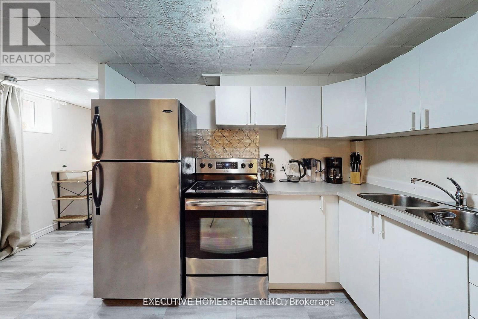 BASEMENT - 2221 GHENT AVENUE Image 11