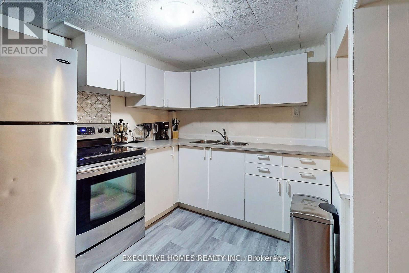 BASEMENT - 2221 GHENT AVENUE Image 12