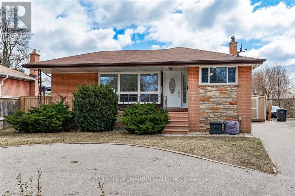 2238 TRUSCOTT DRIVE Image 1