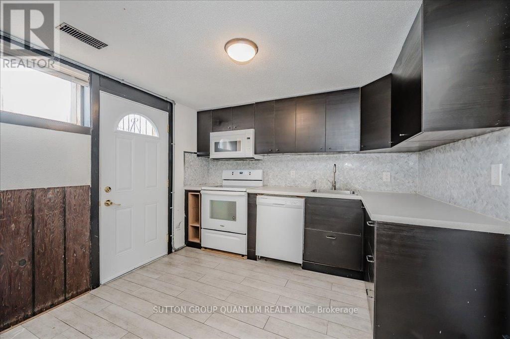 2238 TRUSCOTT DRIVE Image 21