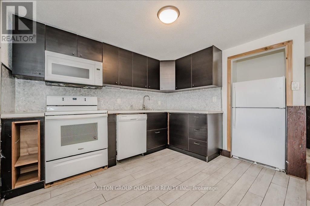 2238 TRUSCOTT DRIVE Image 22