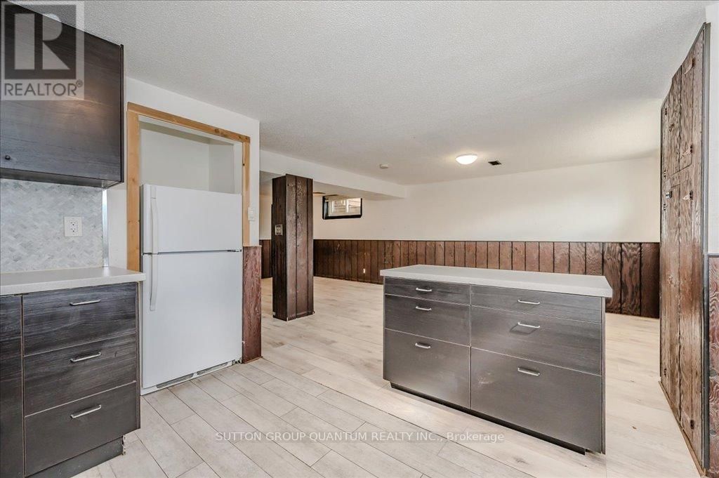 2238 TRUSCOTT DRIVE Image 23