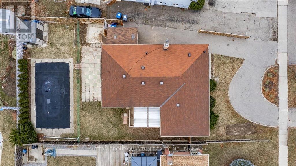 2238 TRUSCOTT DRIVE Image 34
