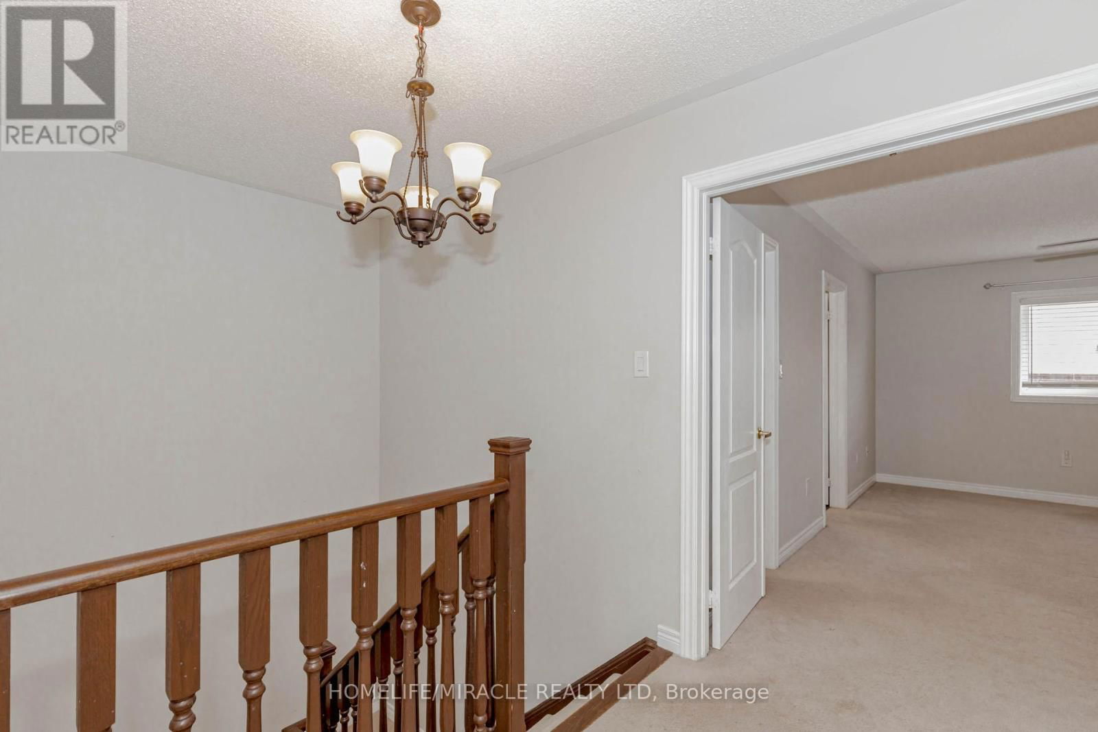 488 LANDSBOROUGH AVENUE Image 19