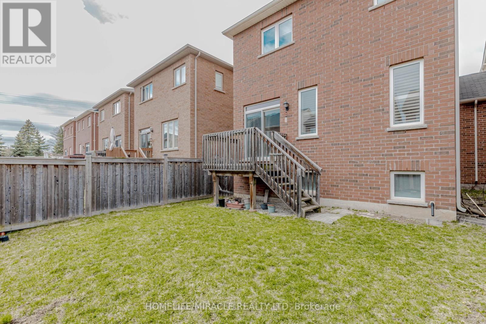 488 LANDSBOROUGH AVENUE Image 42