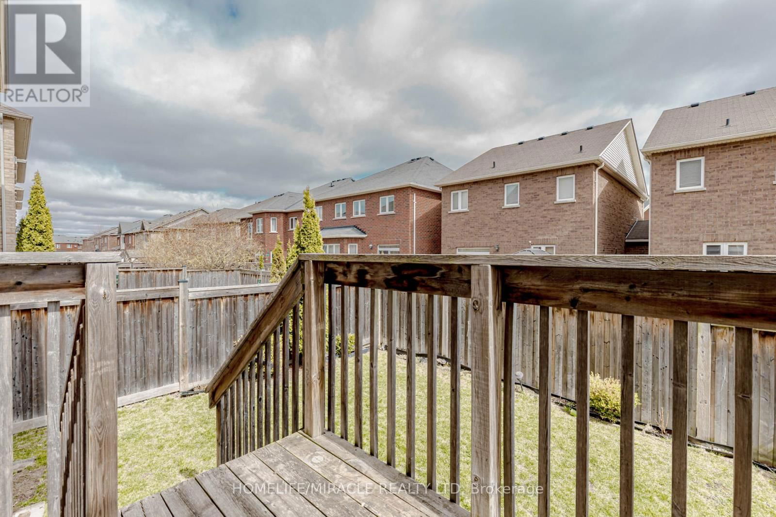 488 LANDSBOROUGH AVENUE Image 44