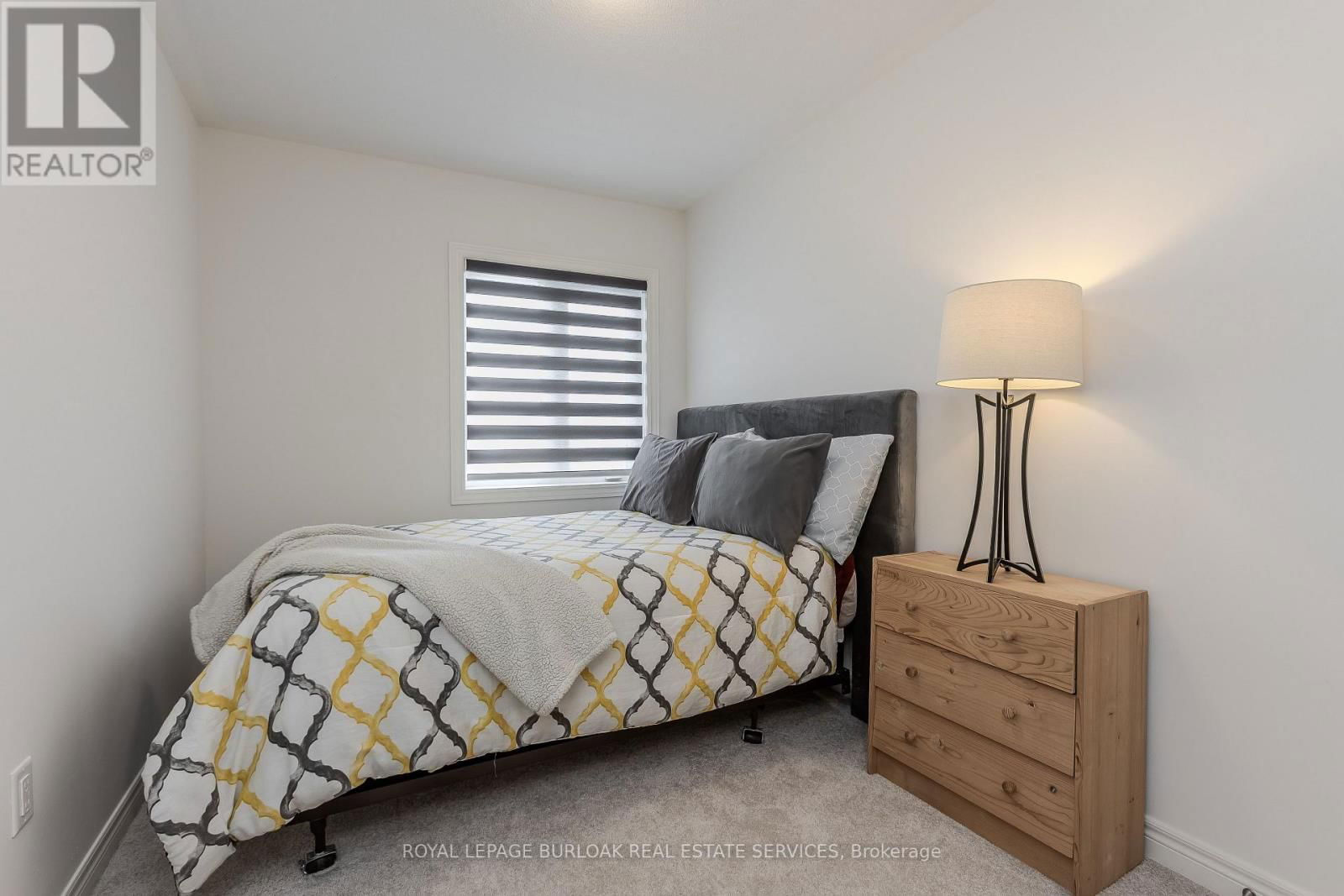 480 SILVER MAPLE ROAD Image 28