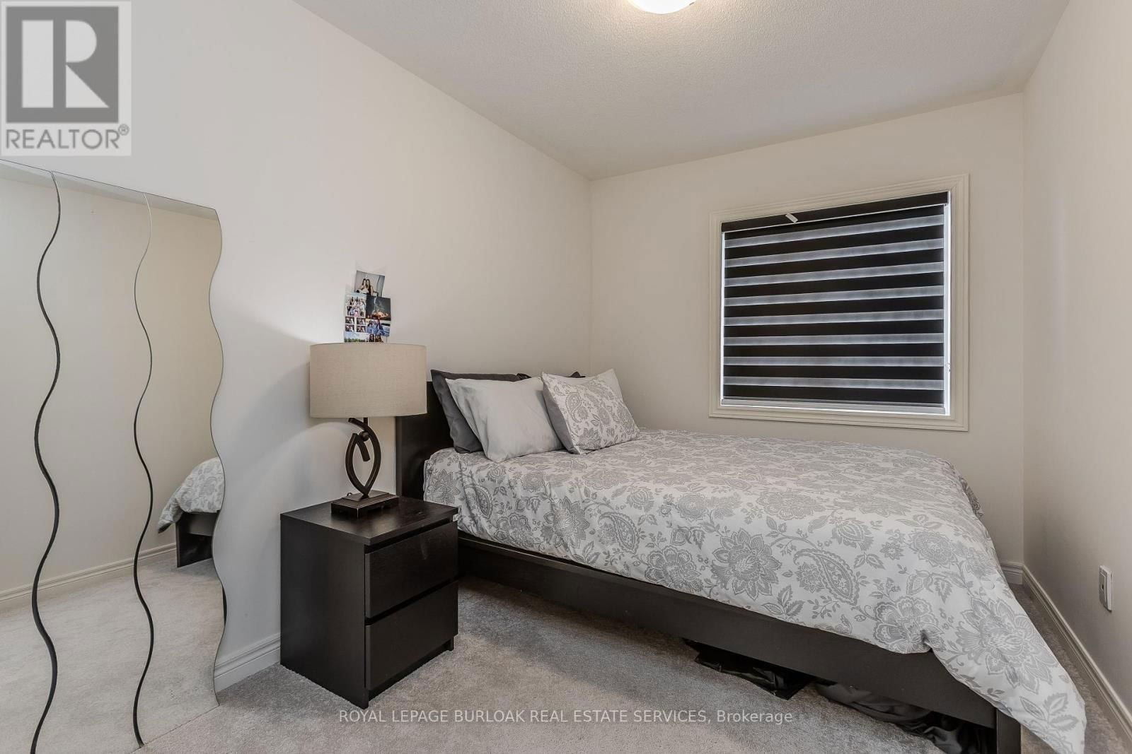 480 SILVER MAPLE ROAD Image 30