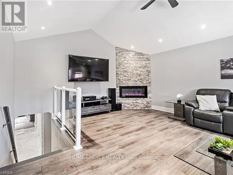 3722 DENSBURY DRIVE Image 22