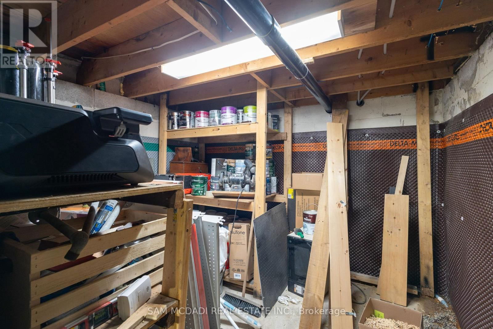 1212 DUFFERIN STREET Image 20