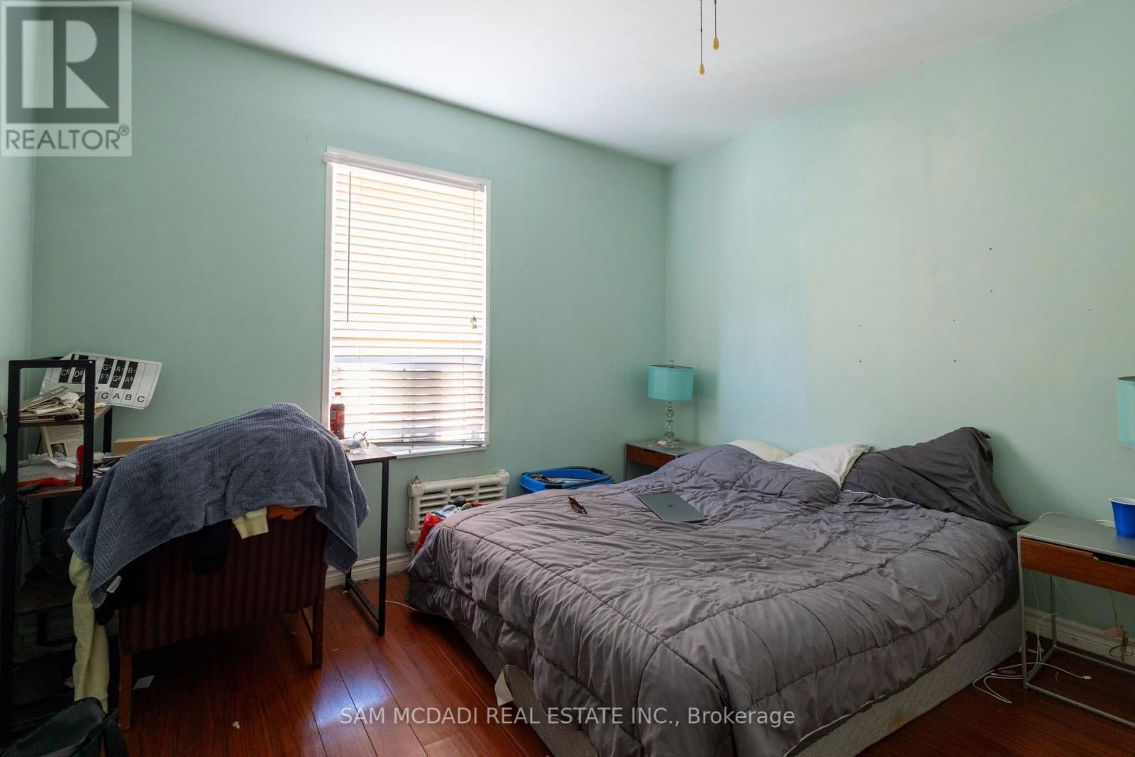 1212 DUFFERIN STREET Image 32