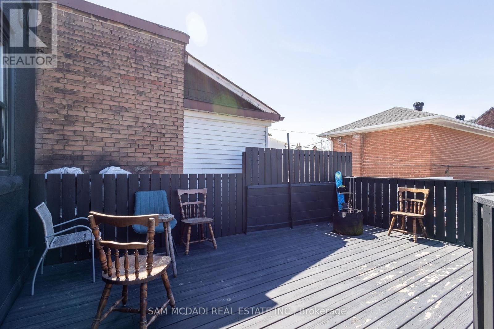 1212 DUFFERIN STREET Image 37