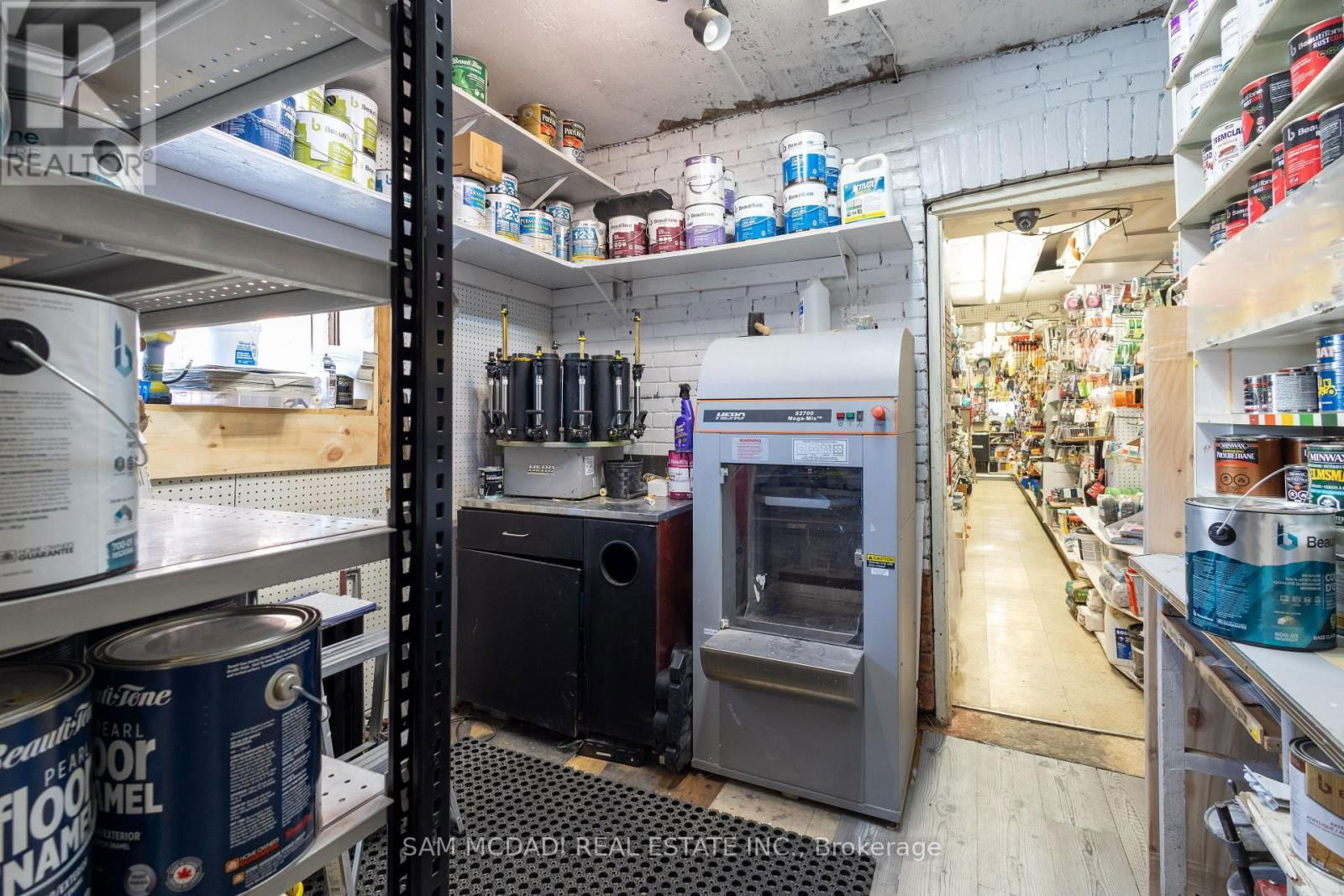 1212 DUFFERIN STREET Image 8