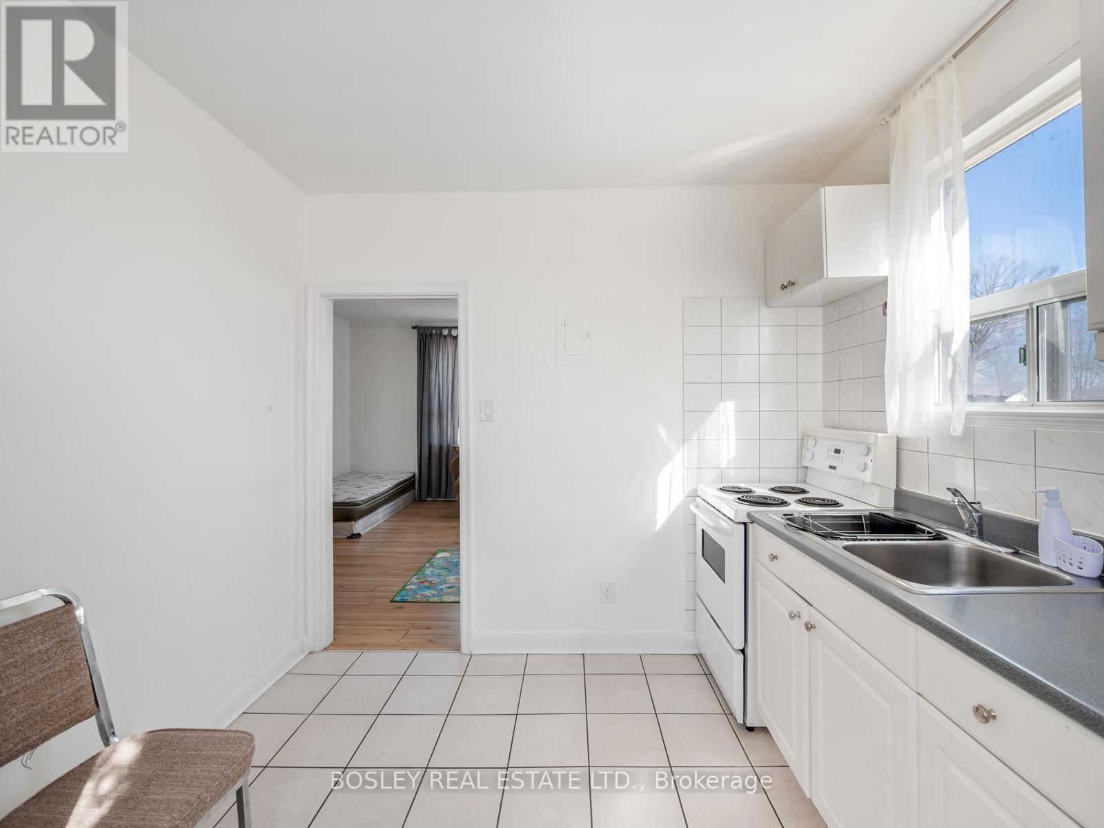 7 - 41 MARINA AVENUE Image 11