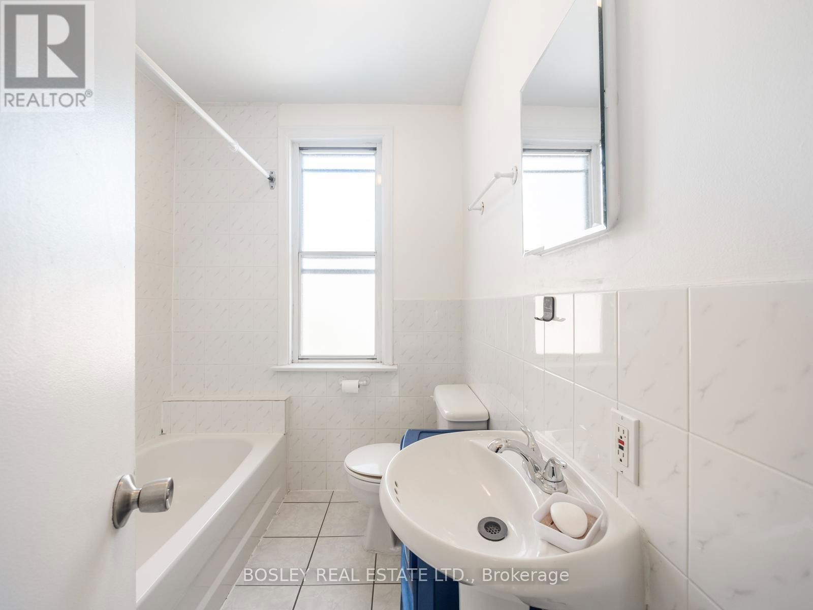 7 - 41 MARINA AVENUE Image 15